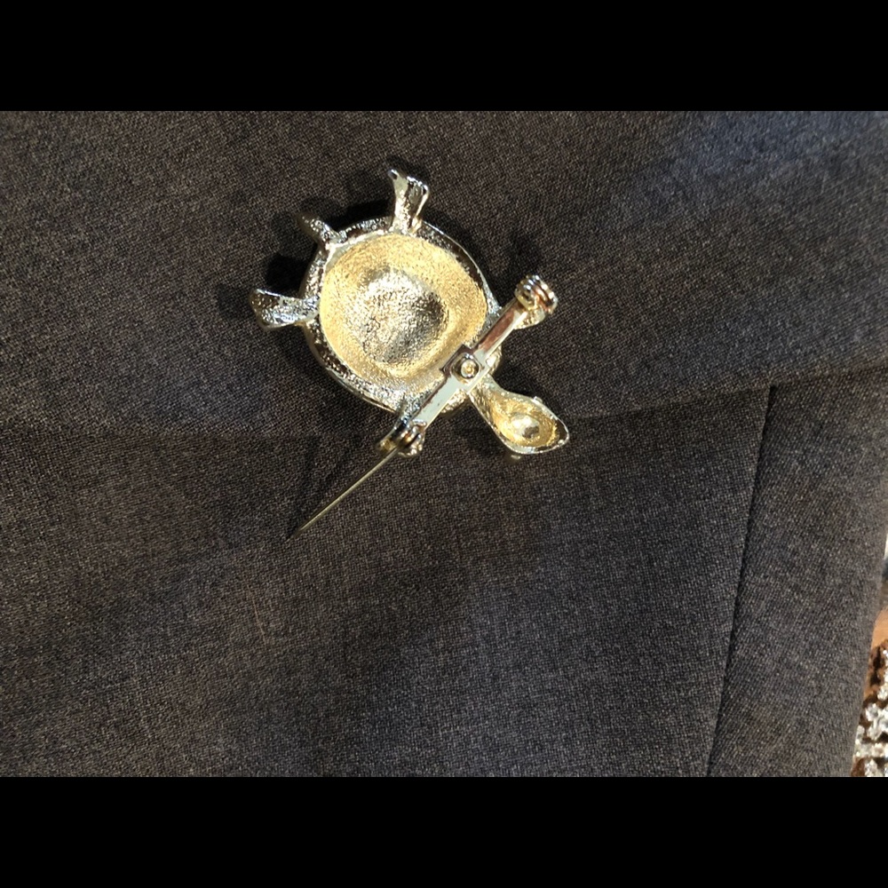 Turtle Pin - Picture 3 of 3